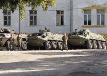 Родители и деца разгледаха военни машини и оръжия на празника на поделението в Русе /ВИДЕО/