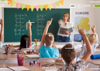 Ученици ще номинират учители за „Посланик на свободния дух в училище“ в община Русе
