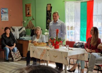 Пенчо Милков и кандидатите за общински съветници се срещнаха с пенсионерите от клуб „Дружба“