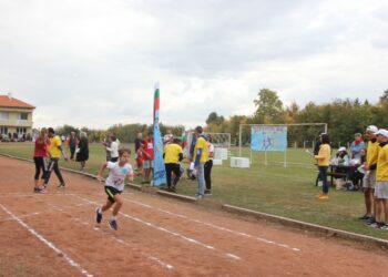 Ученици от Бяла и региона се включват в състезание по щафетно бягане „Бяла Рън“