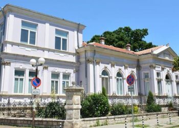С литургия отбелязват 135 години от построяването на Митрополитския дом в Русе