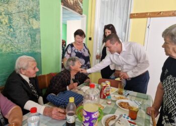 В Деня на възрастните хора Пенчо Милков се срещна с пенсионерите от Басарбово и Николово