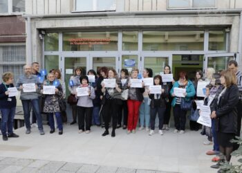Служителите на статистиката в Русе излязоха на протест заради ниски заплати