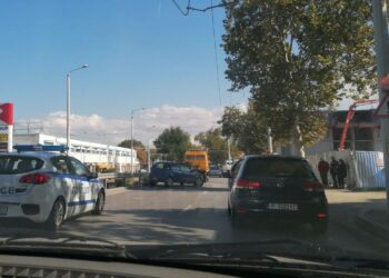 Кола се удари в бетоновоз заради строеж на бул.“Липник“