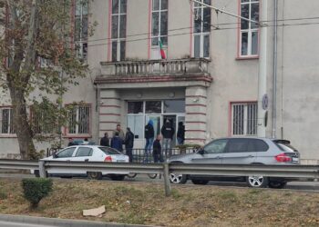Сигнал за бомба в ПГ по туризъм в Русе, евакуираха учениците
