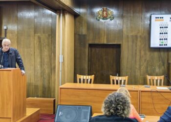 По искане на ГЕРБ: На извънредна сесия решиха проблема с маломерните паралелки