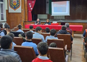 Съдия и прокурор дискутираха киберпрестъпленията с ученици от СУ „Йордан Йовков“