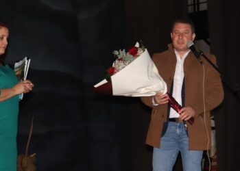 Читалището в Мартен отпразнува с концерт 95-ата си годишнина