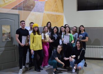 Студенти от РУ и ученици разгадаваха мистификации и литературни конспирации