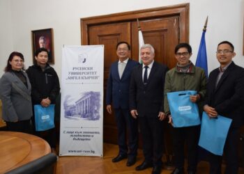 Русенският университет посрещна преподаватели от Виетнам по програма Еразъм