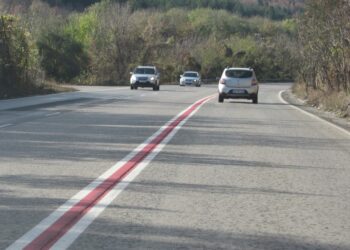 Подготвен е и последния участък с колчета по Русе-Бяла, но вече има потрошени