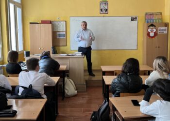 Районна прокуратура-Русе с лекция за детското насилие пред ученици от СУЕЕ