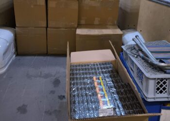 На Дунав мост: Митничарите хванаха 25 600 кутии цигари в камион с чорапи