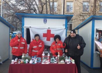 БЧК-Русе набира средства за деца в нужда с изложба-базар в Коледното градче
