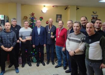 Бивши и настоящи полицаи и пожарникари мериха сили в шахматен турнир в Русе