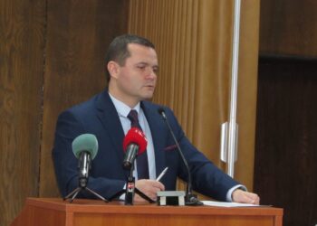 Кметът оттегли предложението за промени в структурата и 7 зам.-кметове