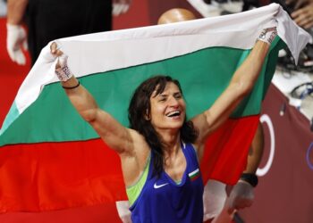Олимпийската шампионка Стойка Кръстева гостува на награждаването на студенти в Русе