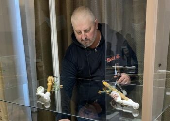 Русенецът Десислав Гечев представя любопитна изложба на лули в музея