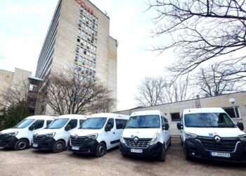 УМБАЛ„Канев“-Русе закупи нови микробуси за пациентите на хемодиализа