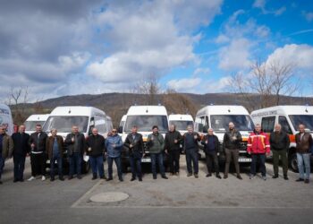 Центърът за спешна медицинска помощ-Русе получи високопроходима линейка