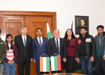 Русенският университет протяга ръка за сътрудничество към университети в Индия