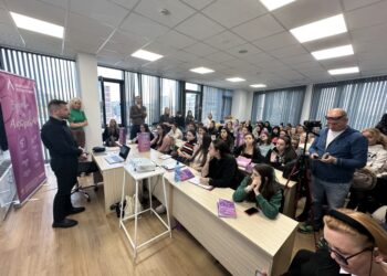 Фондация „Искам бебе“ прави образователен семинар за младежите в Русе