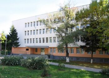 Ученички от СУЕЕ-Русе намериха и предадоха голяма сума пари