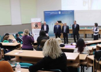„Каритас“ и Русенският университет проведоха дискусия за грижата за възрастните хора