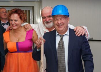 Благотворителен бал събра 35 000 лв. за фондация „Александър Русев“, правят и първа копка