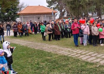 Борово отбеляза националния празник 3 март с шествие и церемония /ГАЛЕРИЯ/