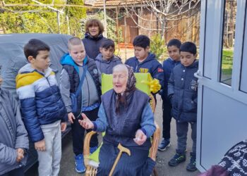 Две изненади направиха в Ново село за 100-годишнината на баба Денка