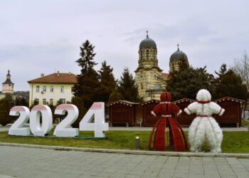 Бяла грейна в бяло и червено за Баба Марта с помощта на децата /ГАЛЕРИЯ/