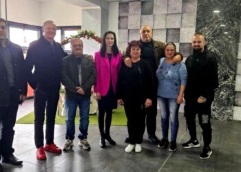 Вицепремиерът Мария Габриел и Бойко Борисов разгледаха восъчните фигури в Бяла