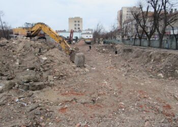 Сградата на бившия Родилен дом в Русе остана в историята /ВИДЕО/