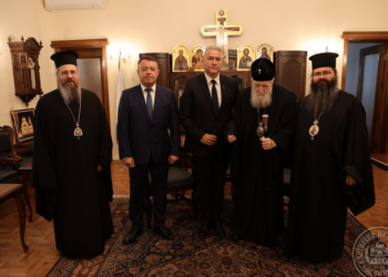 Бяла също скърби за своя почетен гражданин патриарх Неофит