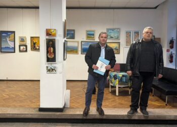 Художници от Русе подредиха изложба „Музиката в нас“, посветена на ММД