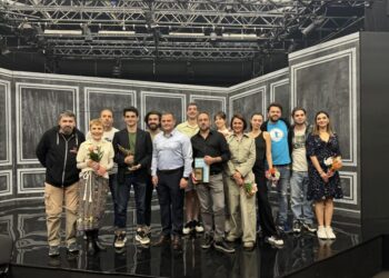 Пенчо Милков отличи актьора Калоян Желев и екипа на ДТ “Сава Огнянов” за наградата „Икар“