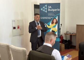 Зам.-кметът Димитър Недев откри бизнес форума „Пътят на предприемача“ в Русе