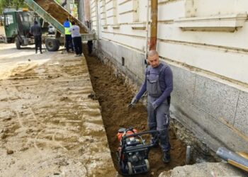 Приключи укрепването на операта в Русе от североизточната страна /ВИДЕО/