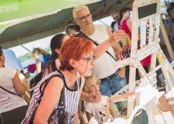 Русе Медиа - За да знаеш повече Базарът Ruse Art Project предлага творби на приложното изкуство в Русе