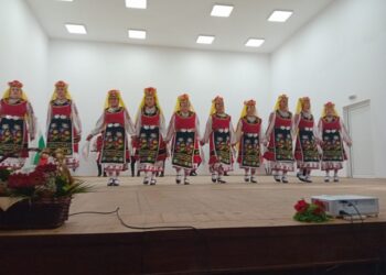 Малки и големи изнесоха празничен концерт в Борово
