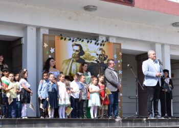 Бяла отпразнува 24 май с шествие, балони и Илия Луков