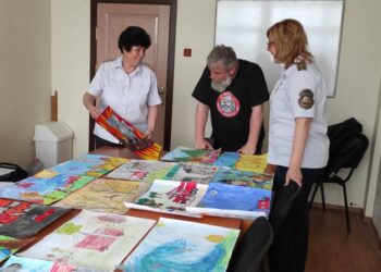 130 деца от Русенско рисуваха в конкурса „С очите си видях бедата“ /НАГРАДИ/
