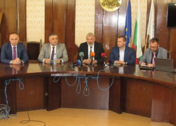 Фериботът тръгва след месец, ремонтът на Дунав мост – в средата на юли /ВИДЕО/