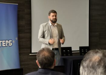 Андрей Новаков и кандидати от листата на ГЕРБ-СДС на среща с индустриалци в област Русе