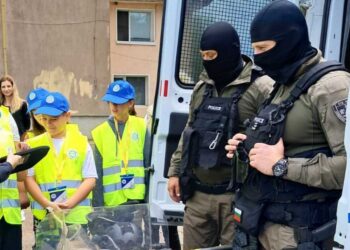 Ученици от Сливо поле се обучаваха  с „бързаците“ от ОДМВР-Русе