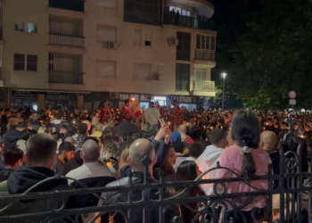 Русенци посрещнаха най-светлия празник Възкресение Христово /ВИДЕО/