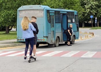 Кметът на Русе: Вече се отнемат тротинетки в пешеходните зони /ВИДЕО/