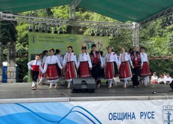 Русе Медиа - За да знаеш повече Стартира десетото издание на Националния фолклорен фестивал „Сцена под липите”