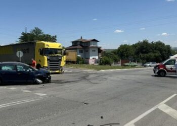 Катастрофа с линейка на русенска болница затвори пътя Варна-Русе край Разград